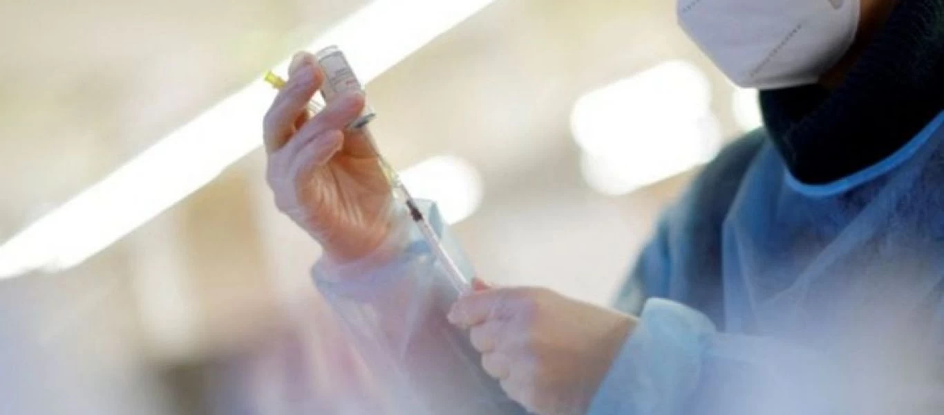 Έδεσε τον σύζυγό της με σκοινί και τον πήγε σε κέντρο εμβολιασμού